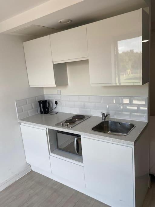 Rapid'S Studio Apartment Ливърпул Екстериор снимка