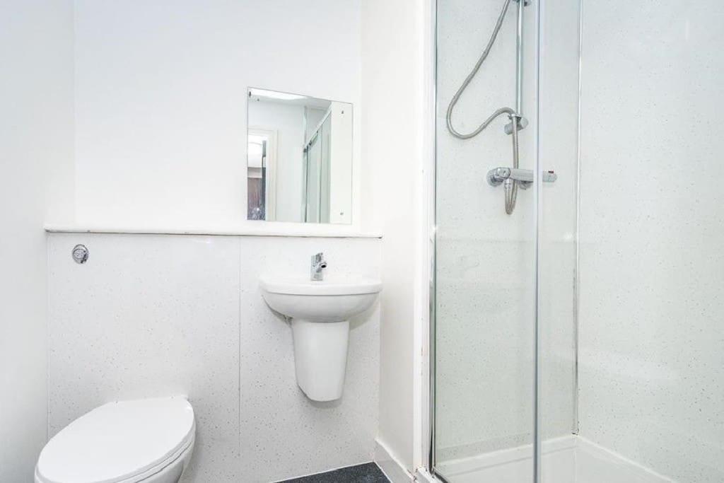 Rapid'S Studio Apartment Ливърпул Екстериор снимка